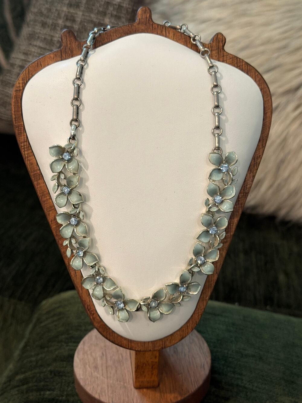 Vintage Lisner silver tone and aqua teal flower necklace signed
